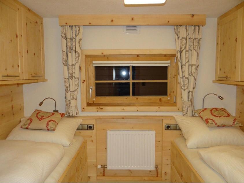 Chalet - Direkt Am 5 Sterne Campingplatz Aufenfeld Im Zillertal Mit Hallenbad Und Sauna Aschau Im Zillertal Exterior photo